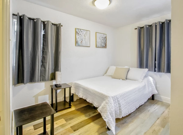 Coliving in Live Oaks Square - East Tampa, Tampa