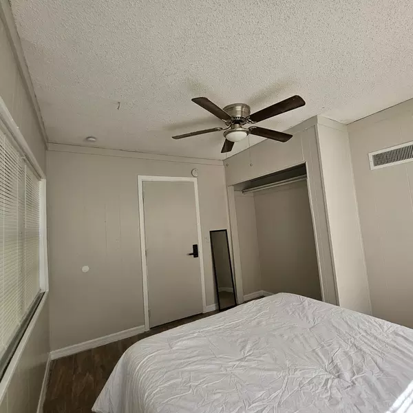 Coliving in Holden Heights - Central Orlando, Orlando