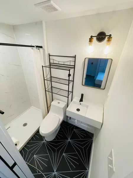 Coliving in Kenwood - Clearwater-St. Petersburg, Tampa