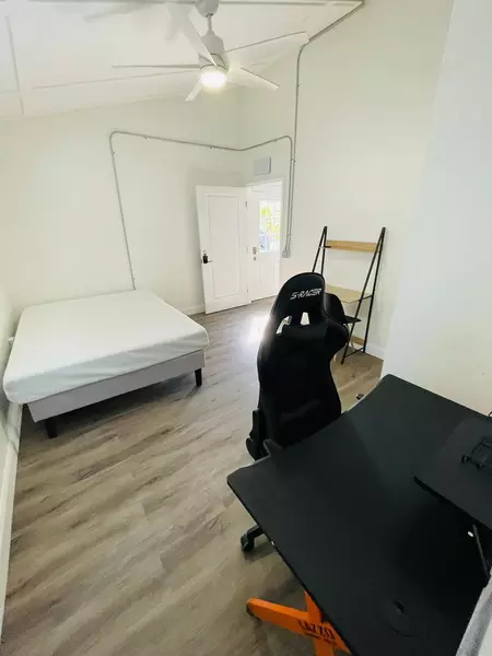 Coliving in Kenwood - Clearwater-St. Petersburg, Tampa