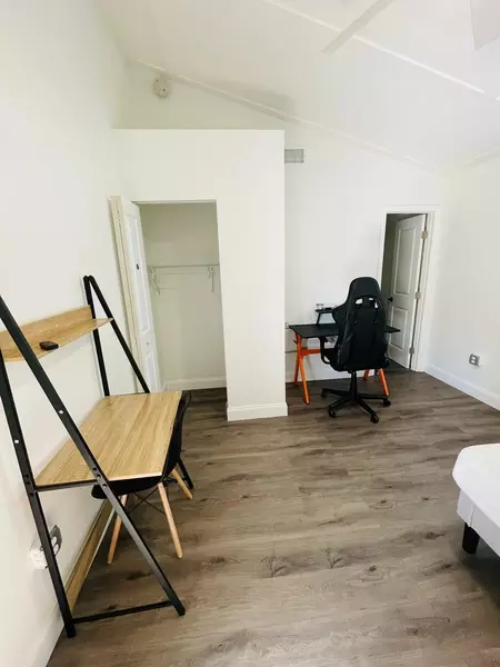 Coliving in Kenwood - Clearwater-St. Petersburg, Tampa