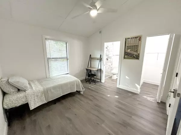 Coliving in Kenwood - Clearwater-St. Petersburg, Tampa