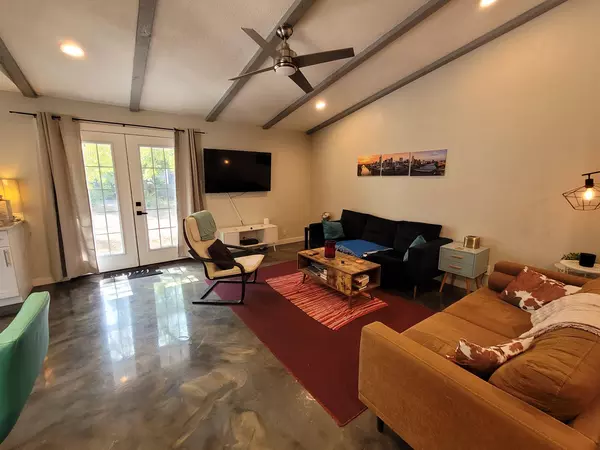 Coliving in University Hills - East Austin, Austin