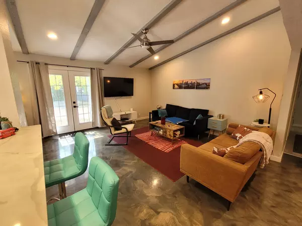 Coliving in University Hills - East Austin, Austin