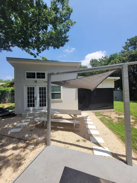 Coliving in University Hills - East Austin, Austin