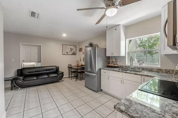 Coliving in Engelwood Park - East Orlando, Orlando