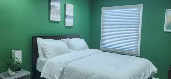 Coliving in The Woodlands - Nw Houston, Houston