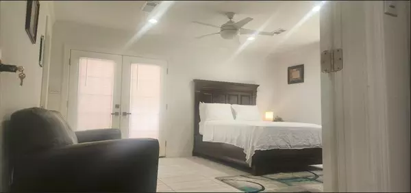 Coliving in The Woodlands - Nw Houston, Houston