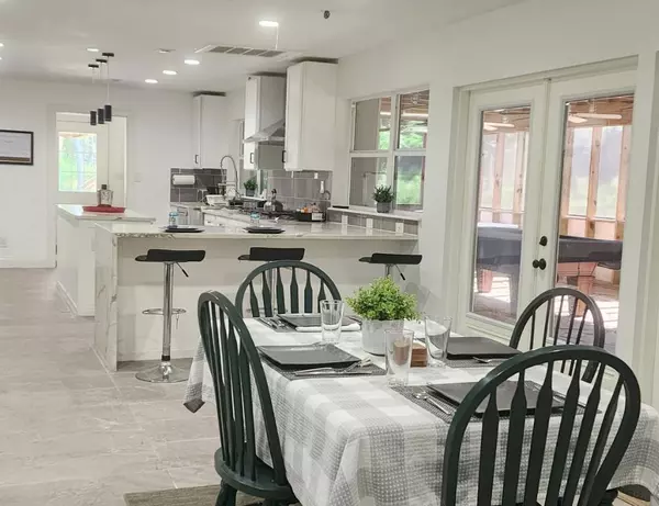 Coliving in The Woodlands - Nw Houston, Houston