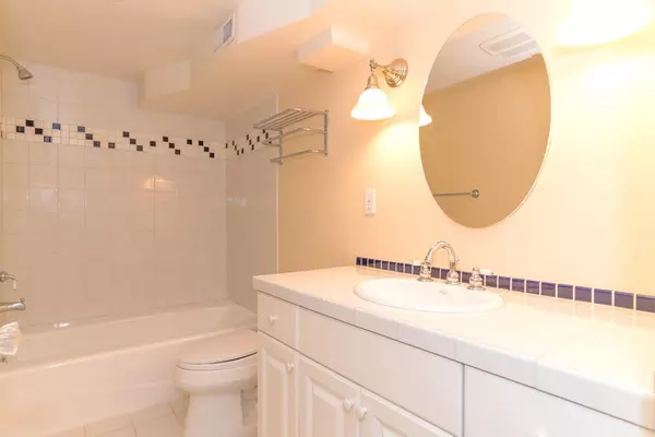 Coliving in Interbay - Central Seattle, Seattle