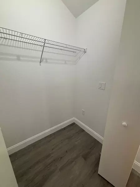 Coliving in Live Oaks Square - East Tampa, Tampa