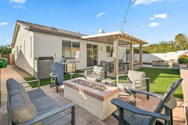 Coliving in Greater Coachella Valley - Inland Empire, Los Angeles