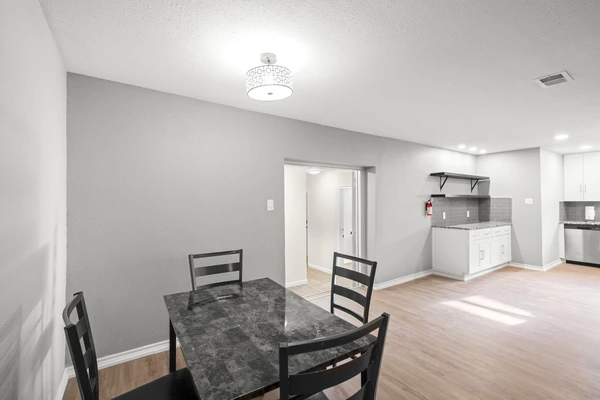 Coliving in Cedar Crest - Se Dallas, Dallas