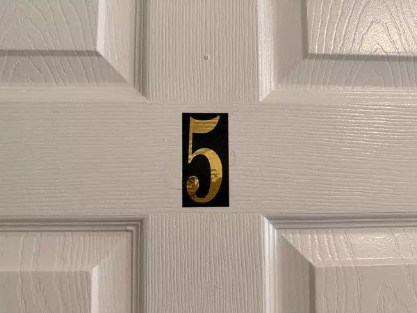 Coliving in Live Oaks Square - East Tampa, Tampa