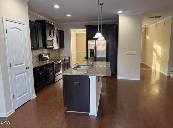 Coliving in Bryson Village - Outer Triangle, Raleigh