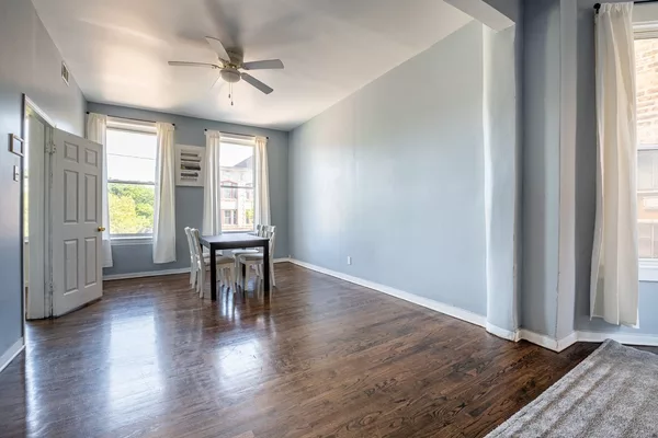 Coliving in Ukrainian Village - West Side, Chicago