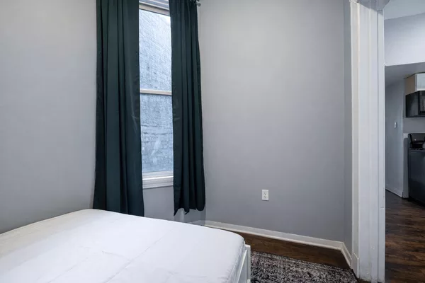 Coliving in Ukrainian Village - West Side, Chicago