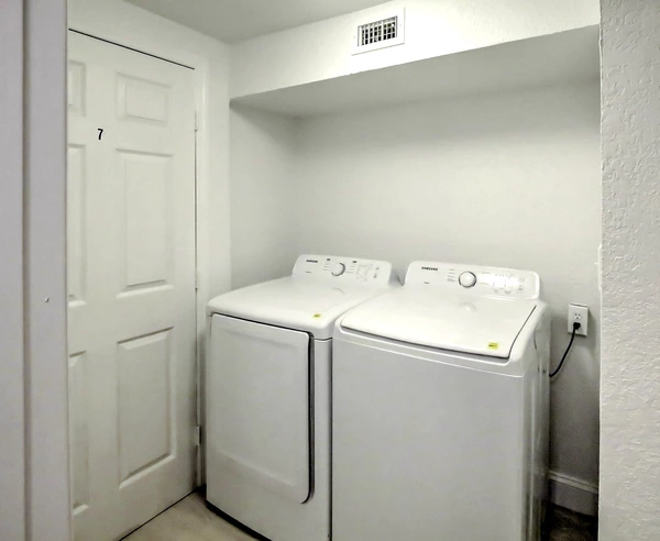 Coliving in Ybor City - Central Tampa, Tampa