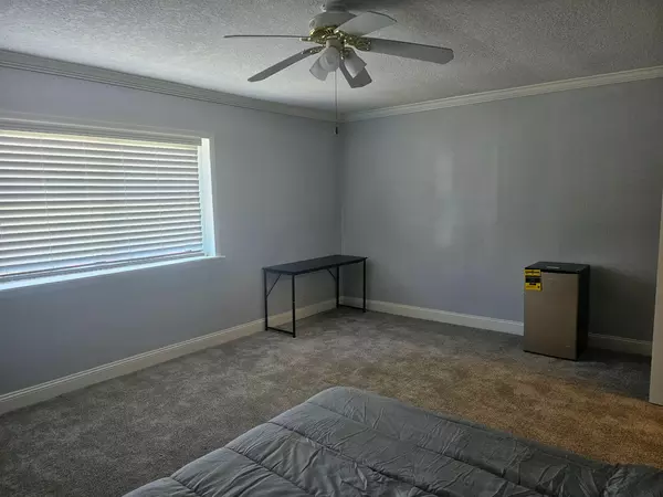Coliving in Garden City JAX - Northside, Jacksonville
