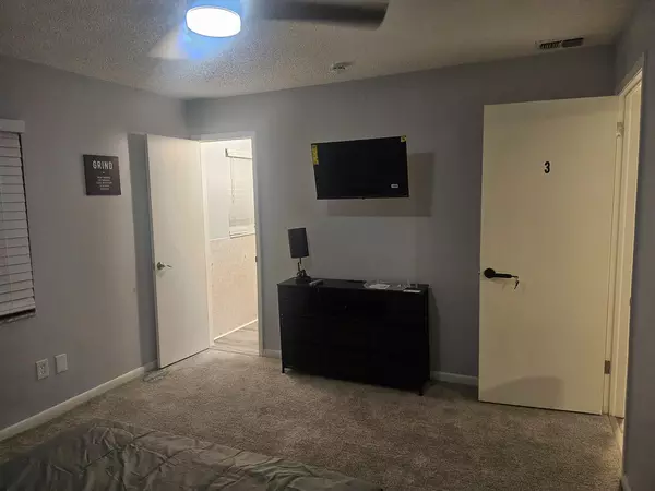 Coliving in Garden City JAX - Northside, Jacksonville