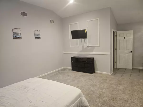 Coliving in Garden City JAX - Northside, Jacksonville
