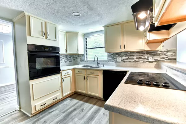 Coliving in Garden City JAX - Northside, Jacksonville