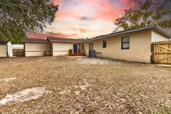 Coliving in Garden City JAX - Northside, Jacksonville