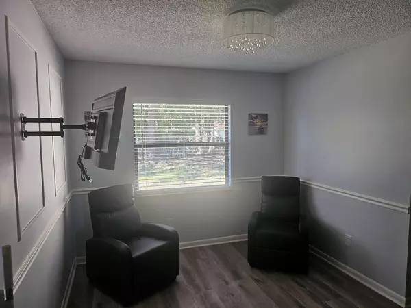 Coliving in Garden City JAX - Northside, Jacksonville