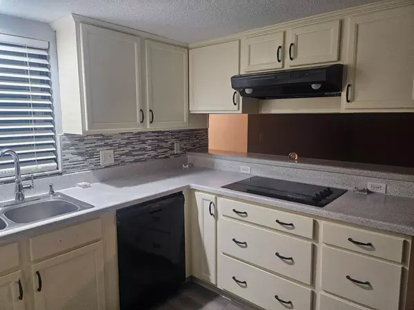 Coliving in Garden City JAX - Northside, Jacksonville
