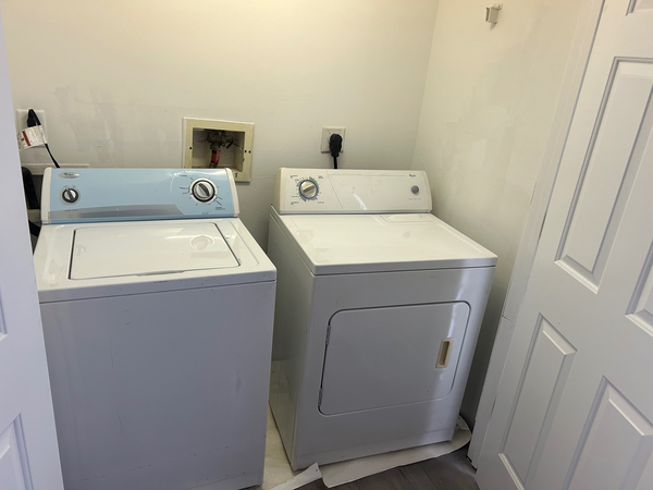 Coliving in Idlewild South - East Charlotte, Charlotte