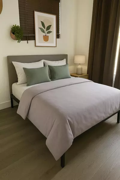 Coliving in Live Oaks Square - East Tampa, Tampa