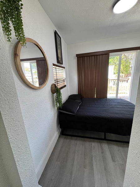 Coliving in Live Oaks Square - East Tampa, Tampa