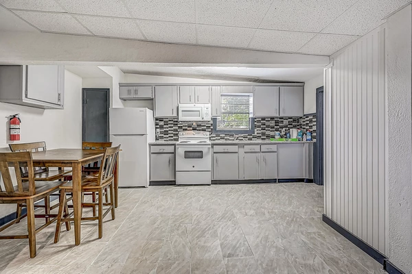 Coliving in Lake Forest - Northside, Jacksonville