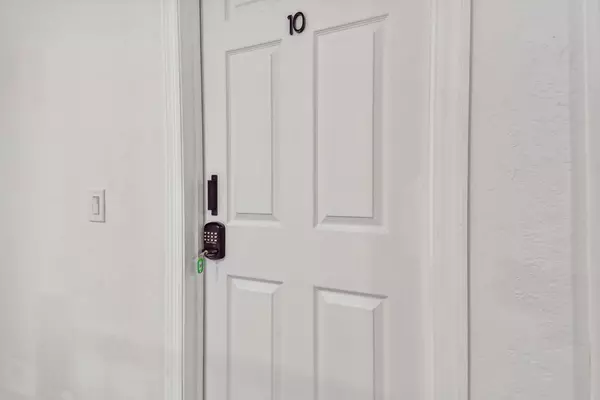 Coliving in Downtown St. Petersburg - Clearwater-St. Petersburg, Tampa