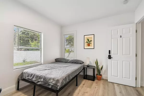 Coliving in Downtown St. Petersburg - Clearwater-St. Petersburg, Tampa