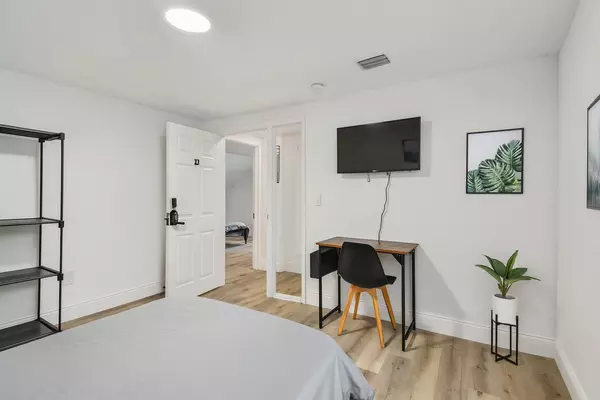 Coliving in Downtown St. Petersburg - Clearwater-St. Petersburg, Tampa