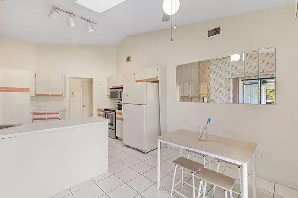 Coliving in Port Charlotte - North Port, Sarasota