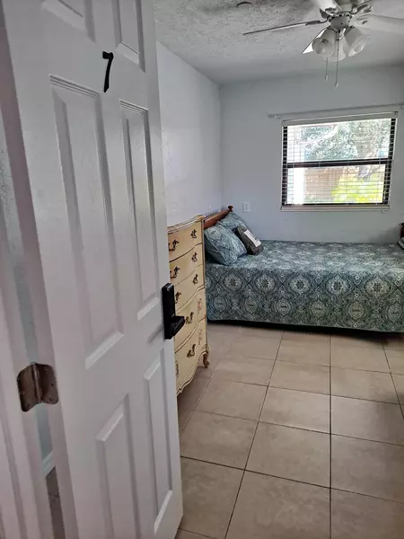 Coliving in Port Orange - Outer Orlando, Orlando