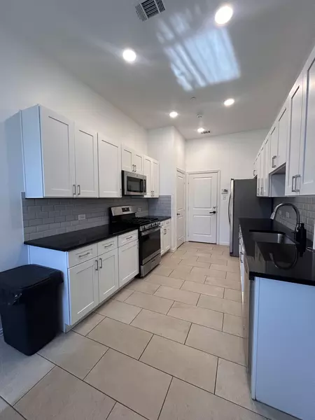 Coliving in Irving - Sw Dallas, Dallas