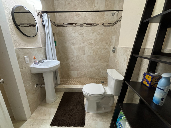 Coliving in Highland Park SATX - East SATX, San Antonio