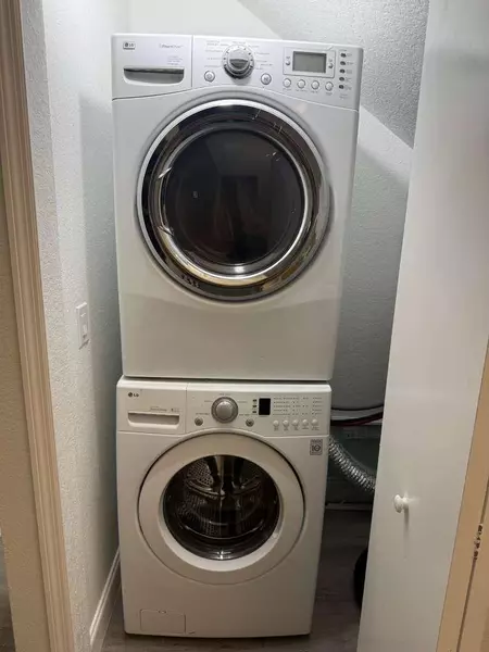 Coliving in Live Oaks Square - East Tampa, Tampa