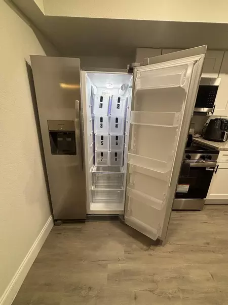 Coliving in Live Oaks Square - East Tampa, Tampa