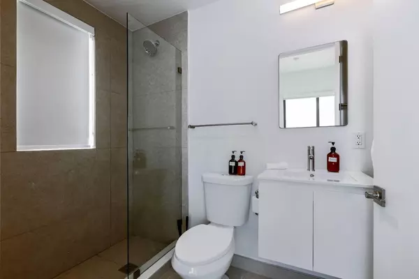 Coliving in Downtown Miami - Miami, Miami