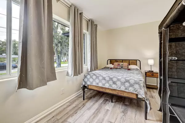 Coliving in Cedar Hills - Westside, Jacksonville