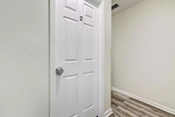 Coliving in Cedar Hills - Westside, Jacksonville