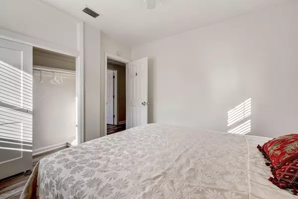 Coliving in Cedar Hills - Westside, Jacksonville