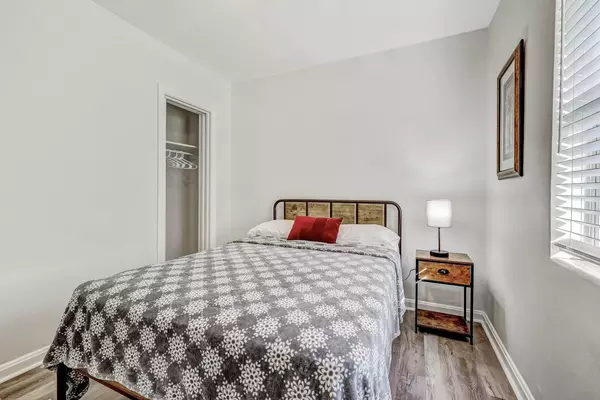 Coliving in Cedar Hills - Westside, Jacksonville