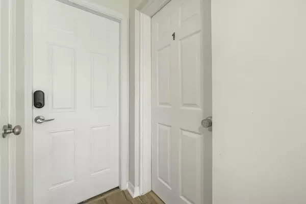 Coliving in Cedar Hills - Westside, Jacksonville