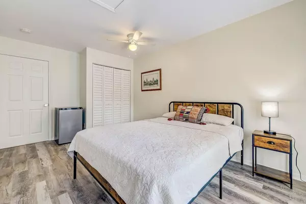 Coliving in Cedar Hills - Westside, Jacksonville