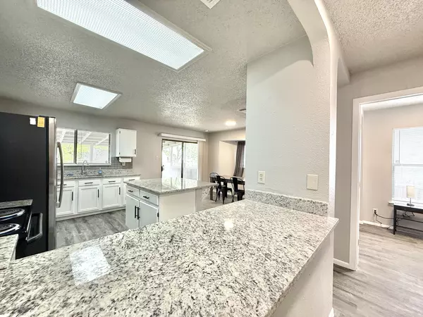 Coliving in Far West Side - West SATX, San Antonio